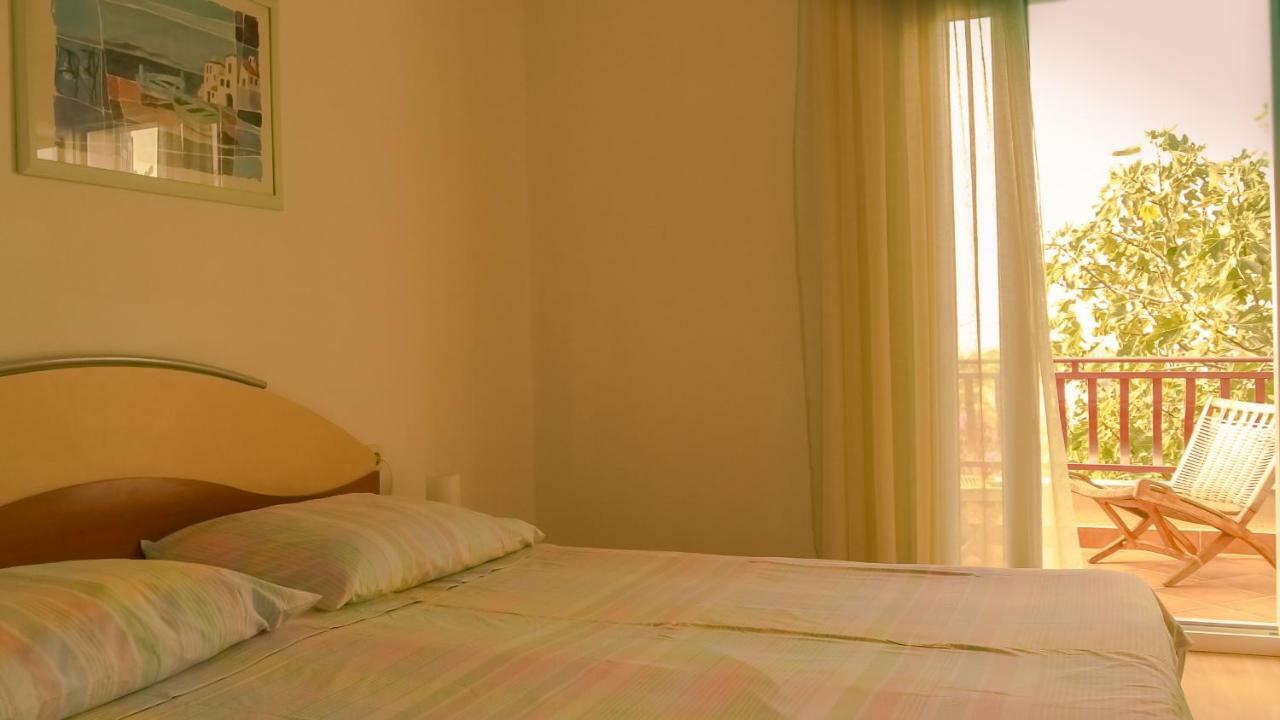 Adria Arba Apartments Раб Экстерьер фото